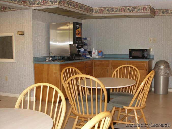Red Carpet Inn Гринсборо Ресторан фото