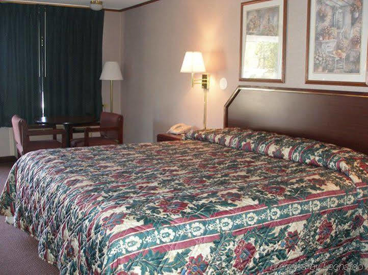 Red Carpet Inn Гринсборо Экстерьер фото